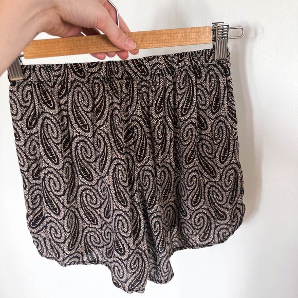 2 FOR $15 Brandy Melville Short Shorts - Picture 8 of 9